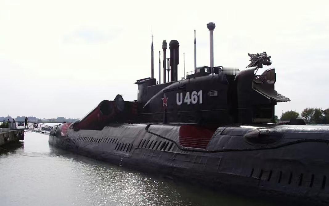 以常规动力系统为主动力，使用小型低功率核反应堆为辅助动力的AIP潜艇，究竟是否可