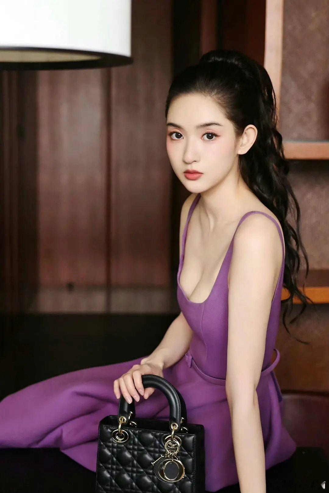 get不到王玉雯的美黄景瑜怎么看上的