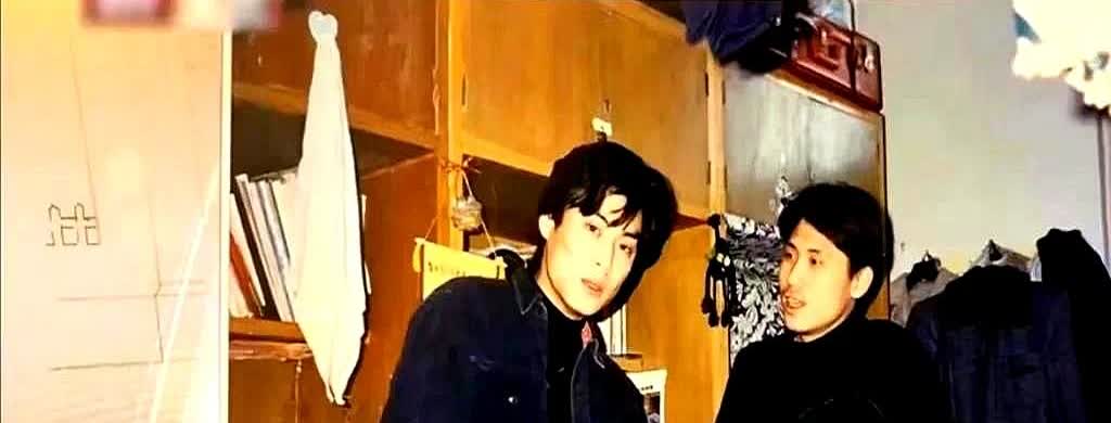 演员辛柏青说：“1994年我们刚谈恋爱那会，有次吵架了，媛媛她好几天没理我，见了