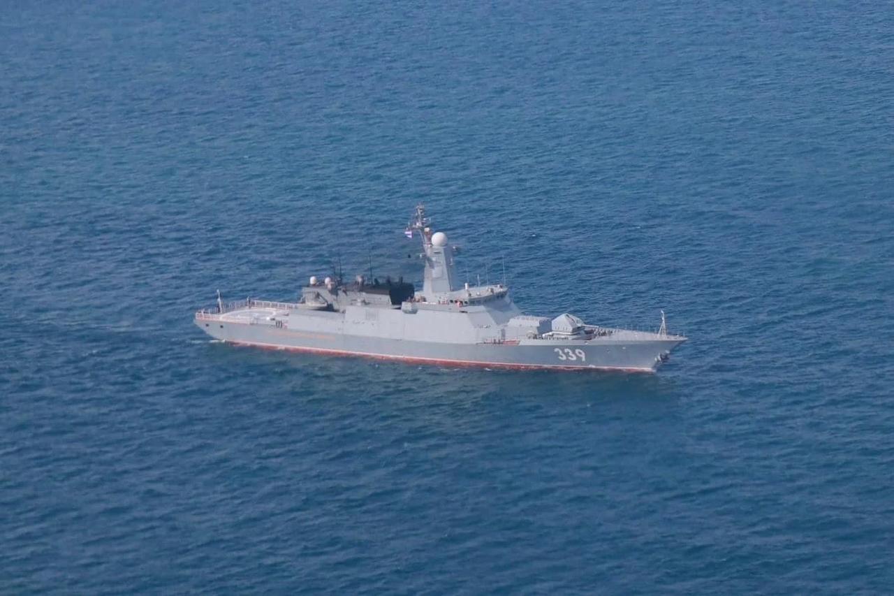 现在的俄罗斯造船厂只能生产护卫舰这种级别的军舰，舰船发动机前两年国产才研发成功，