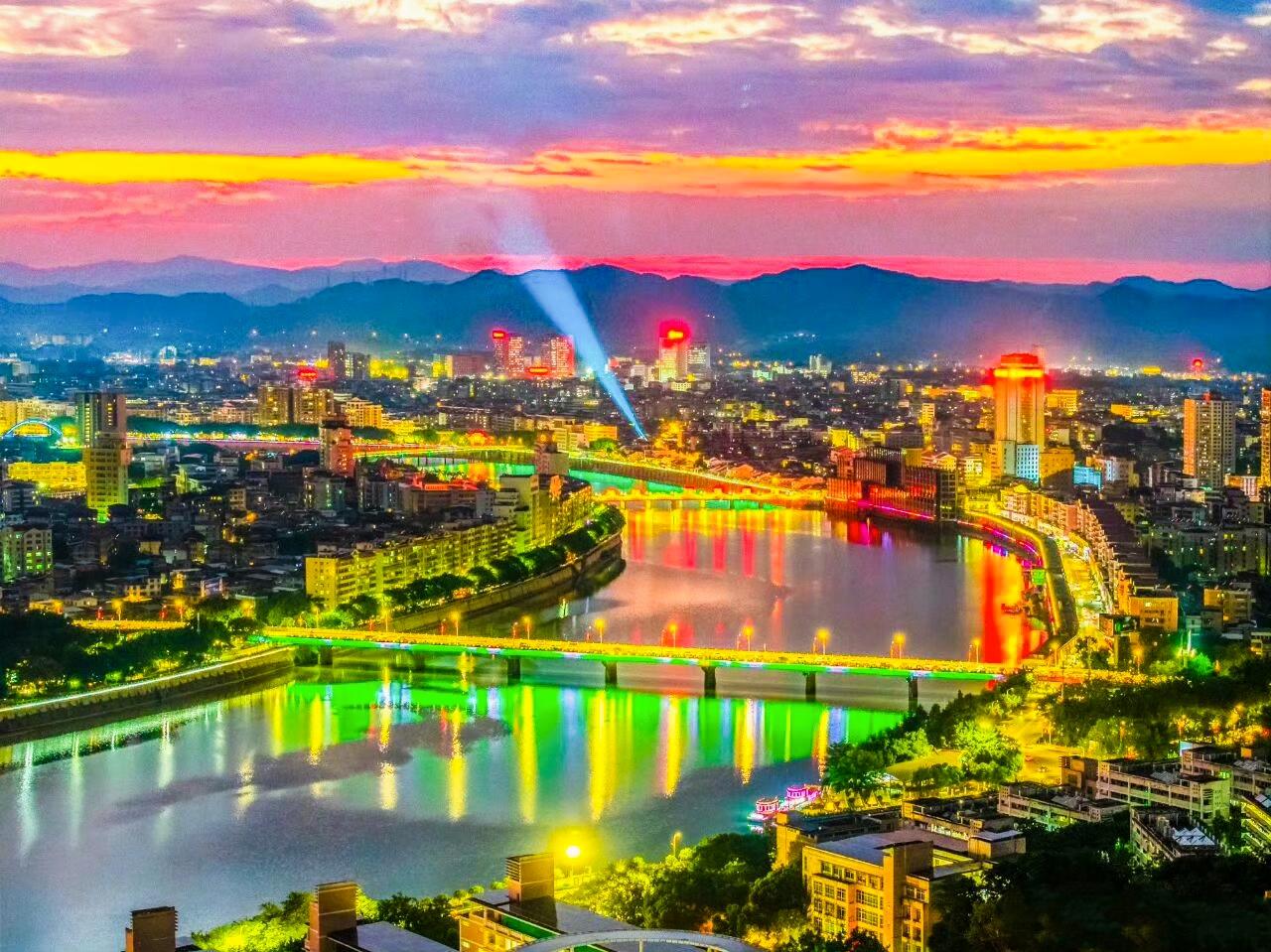 广东省梅州市2025年人均GDP约3.92万元，这是什么概念？国内和梅州人均GD