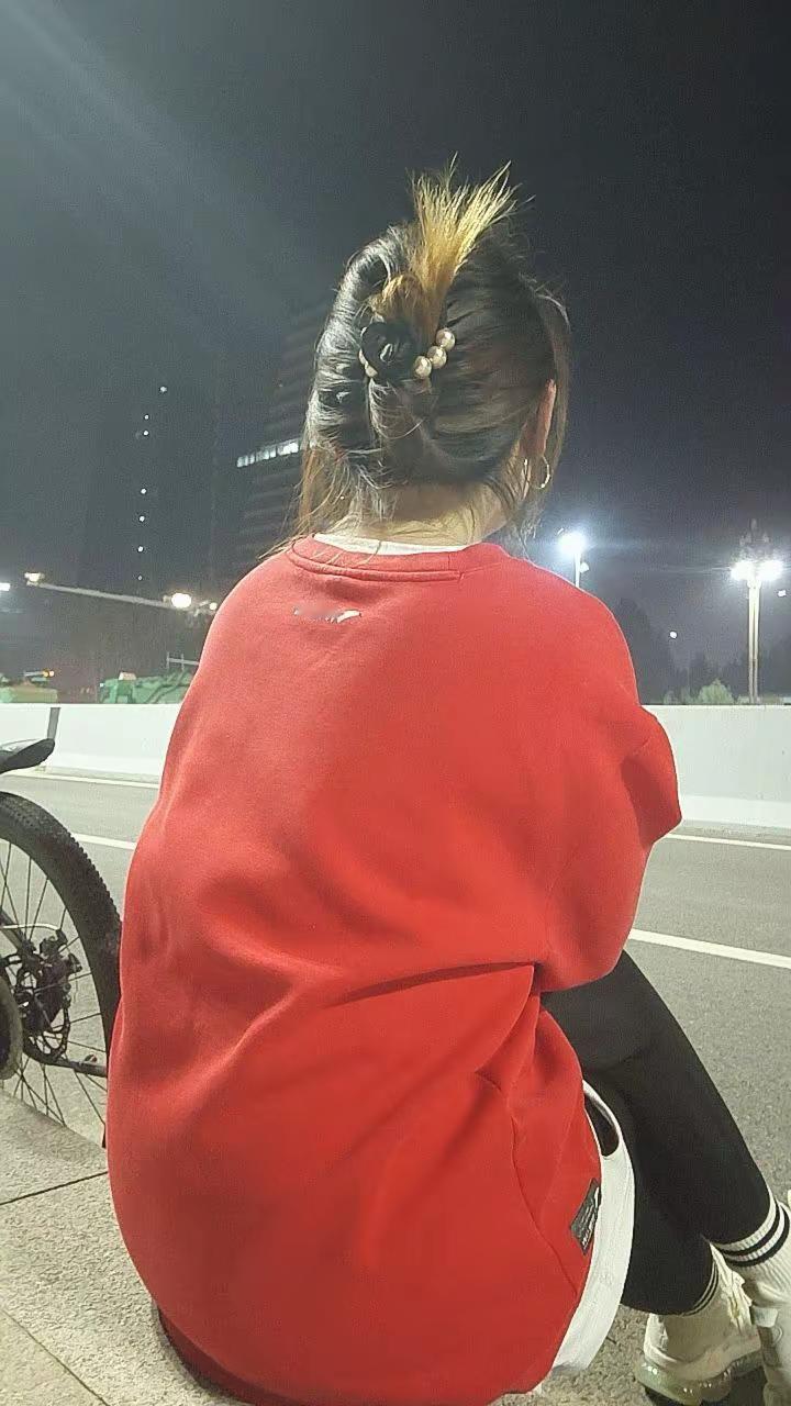 “我只是离个婚而已，又不是犯了不可饶恕的罪，我离婚不是我一个人的错，有过孩子也不