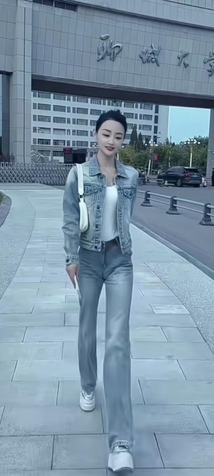 冬日生活打卡季你是我疲惫生活里的温柔梦想。