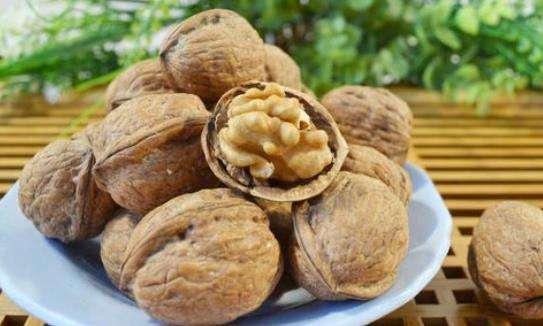 健康小知识: 健康从头开始, 健脑简单有实用的食物, 一起来尝尝吧
