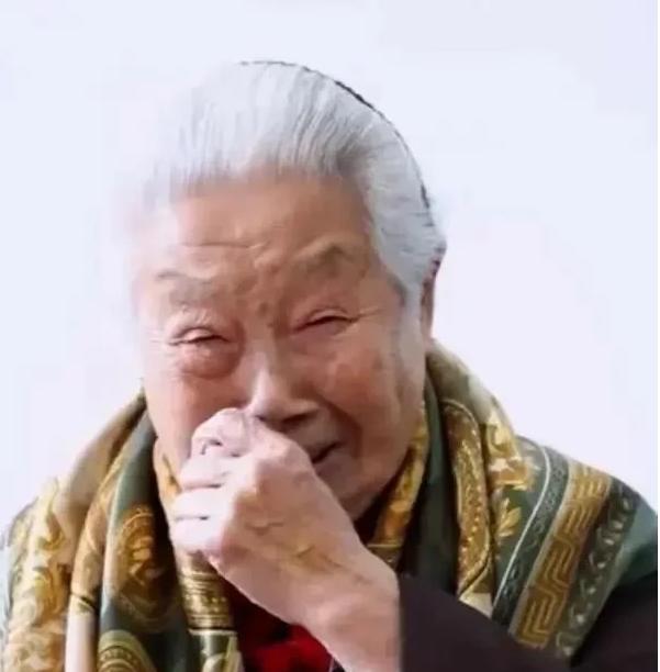 “日本兵看到我，立马将皮带解开，我对他说，洋先生，我是小孩，我是小孩，但他还是不