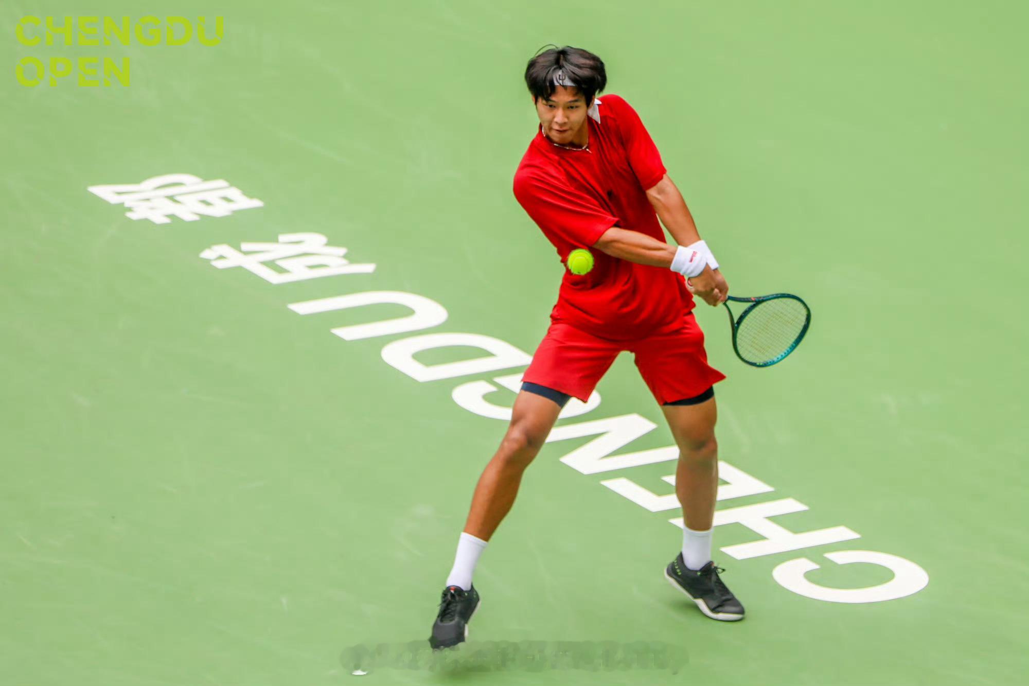 特大喜讯🎉周易爆冷🥶淘汰5号种子🔥ATP成都站首轮，外卡中国🇨🇳小将周