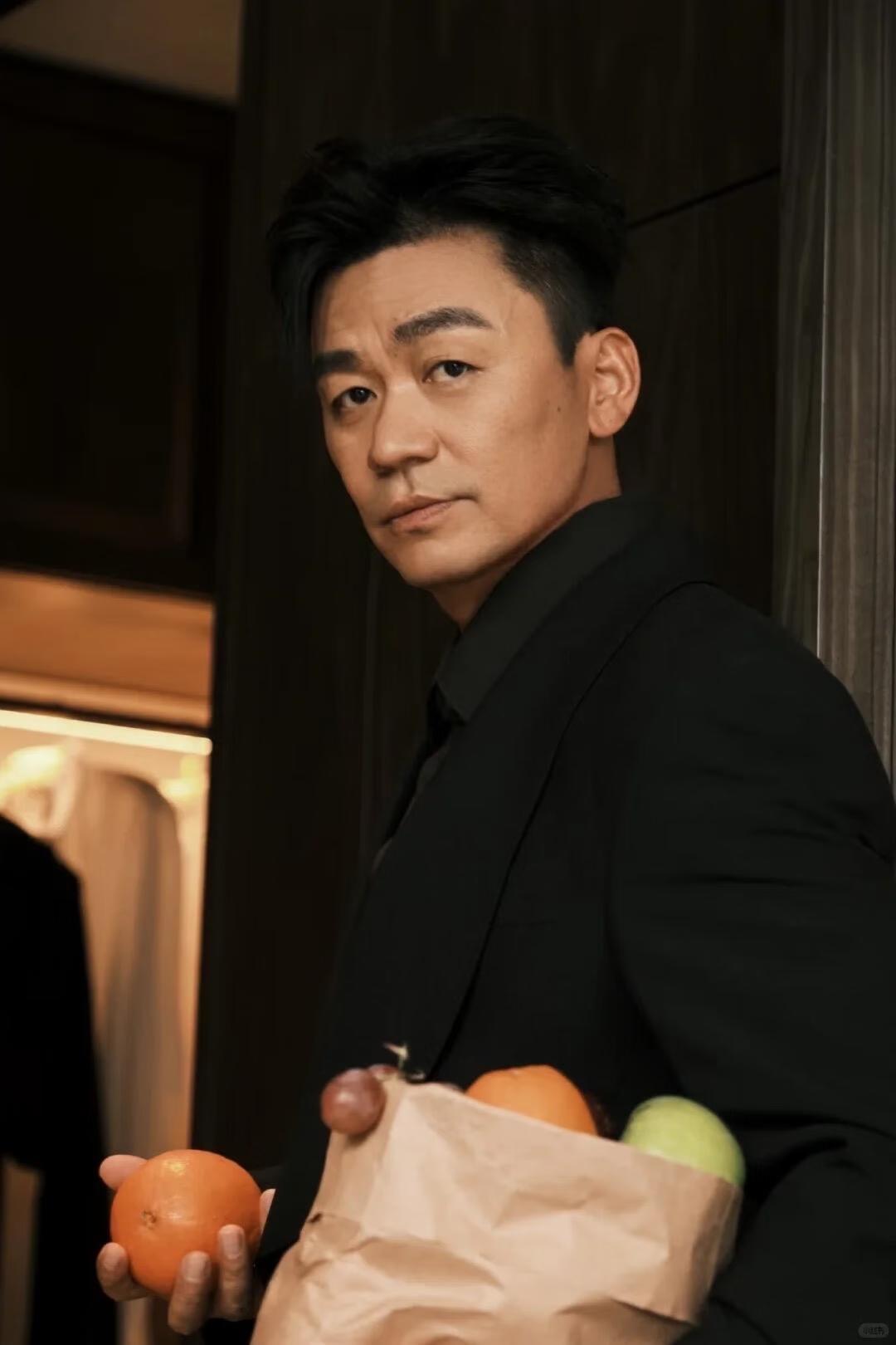 王宝强和任素汐，为什么不参加金鹰奖典礼，不是不需要奖，而是他们入围的题材，大