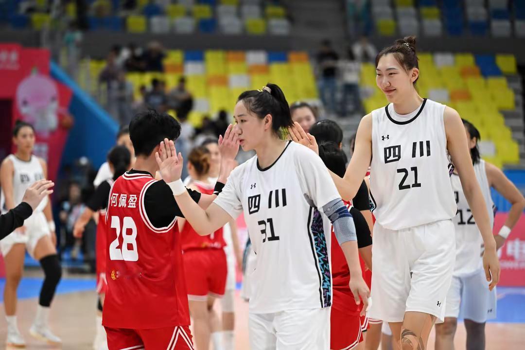 全运会U22女篮与成年女篮今日赛程先看成年女篮赛程👇（有直播）16:00