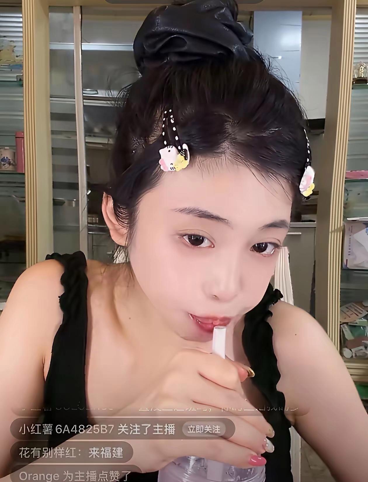 鹿晗司晓迪这事儿我专门去查了一下，不查不知道，一查吓一跳。万万没想到，司晓迪竟