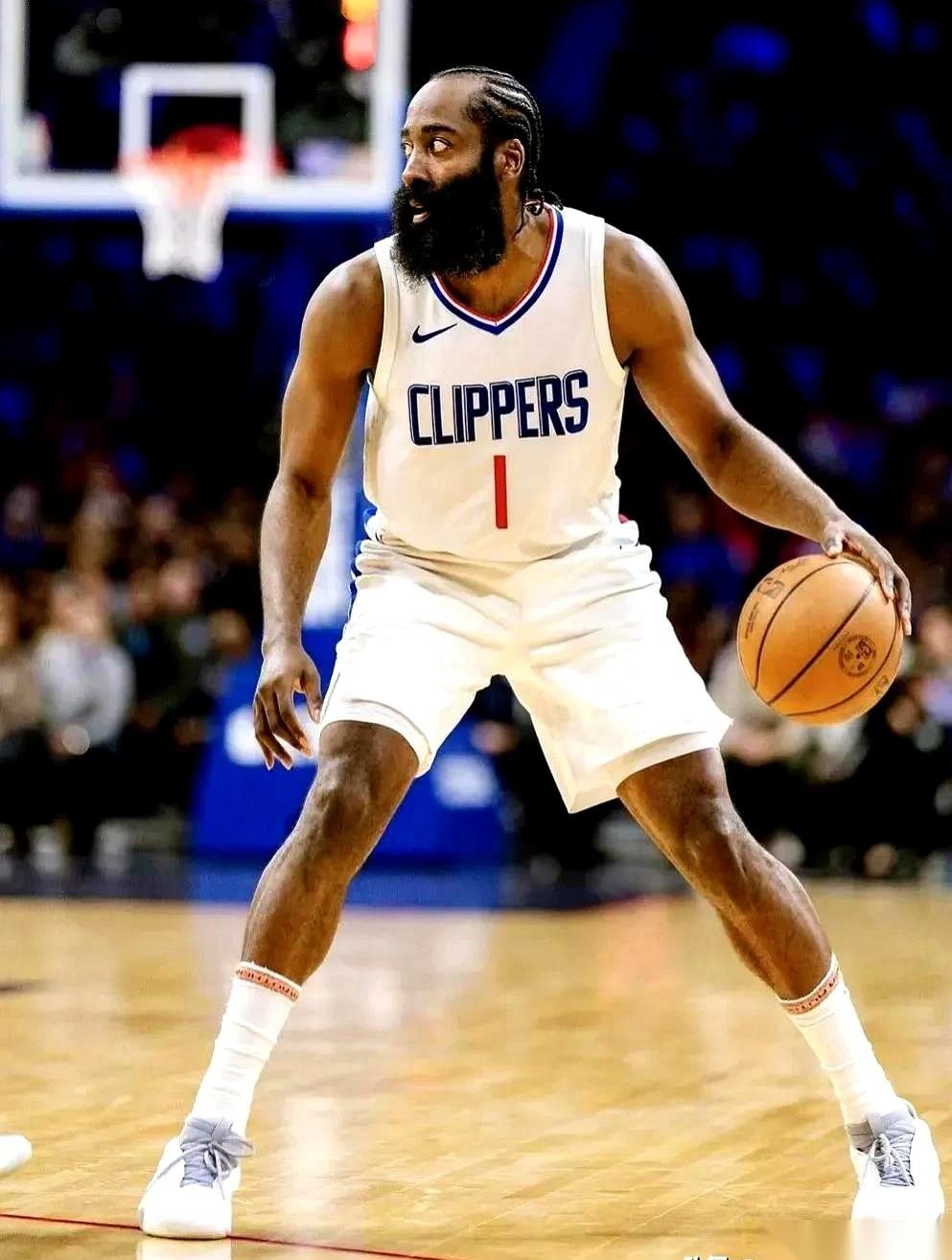 画饼画了那么多年，终于把一个老实人给逼急了。他们说哈登自私。我听到这两个字都