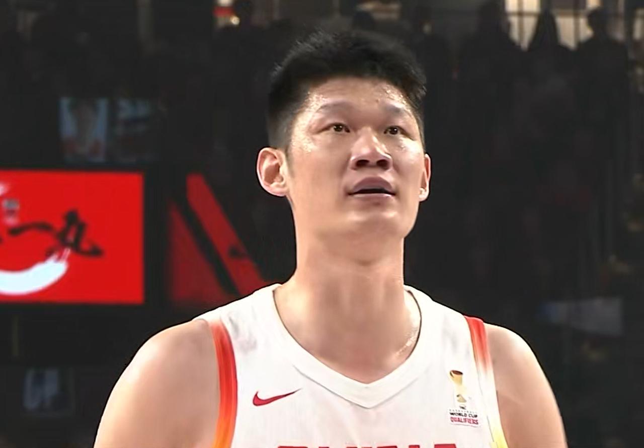 有趣！胡金秋回到广厦队就投入训练，王博：不准训练，放假，回家里去陪老婆和孩子中