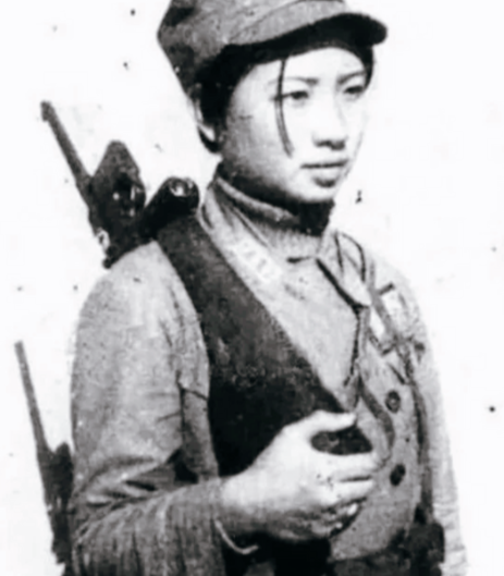 1937年，地主王学文突然发现一20岁女兵，昏倒在家门口。他四下看看无人，一下把