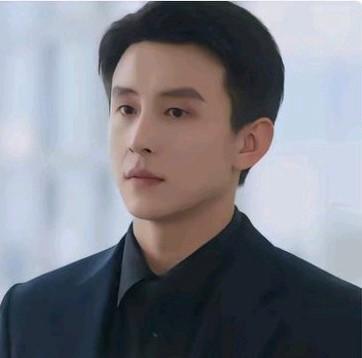 喜欢看短剧的就没有人会不知道这两位男女演员的，现在他们俩已经是短剧流量的天花板级