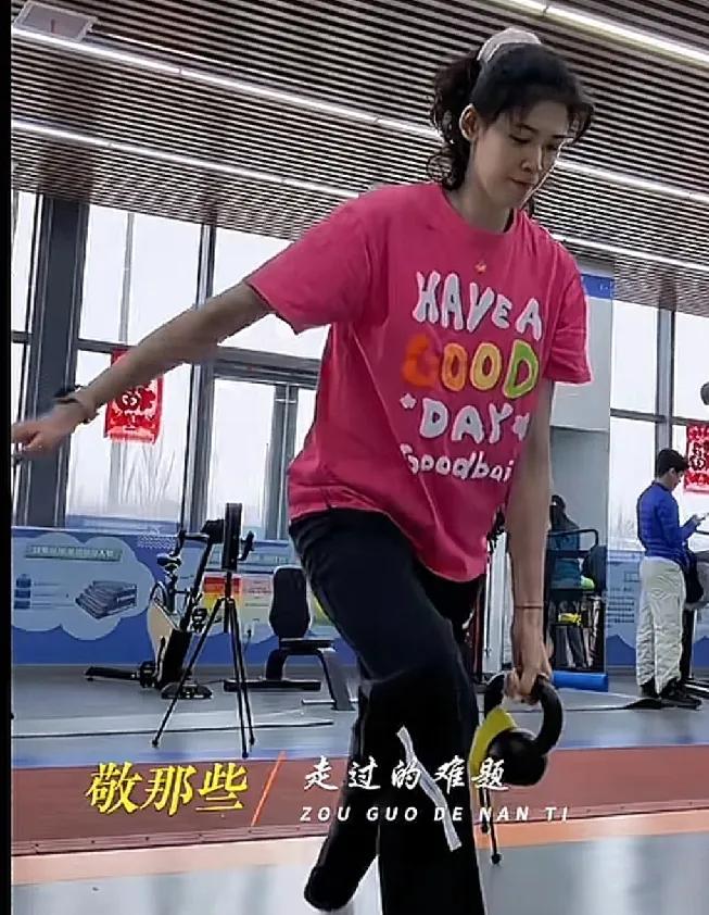 天津女排主攻手李盈莹今天更新了自己的社交媒体，李盈莹发文这道，康复日记第三弹！