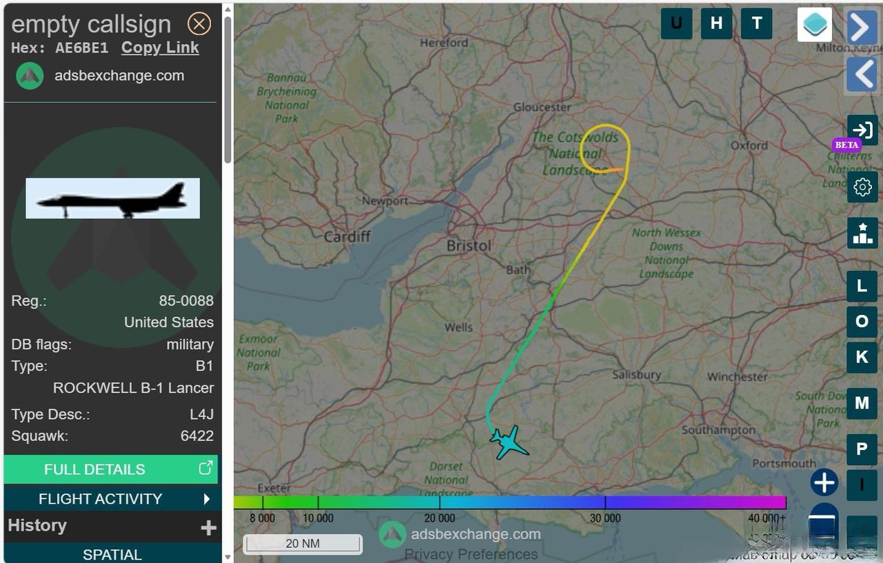 自从伊拉克坠毁一架KC-135R之后，中东空域的美军加油机基本全部打开应答器
