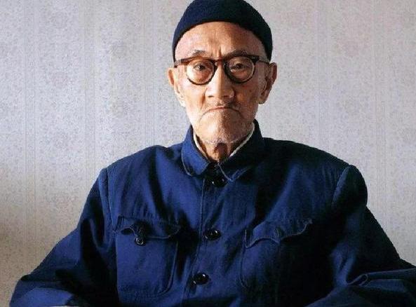 红军差点因此散伙，41岁下决心改变，才有了让梁漱溟折服的毛泽东。红军差点因此散伙