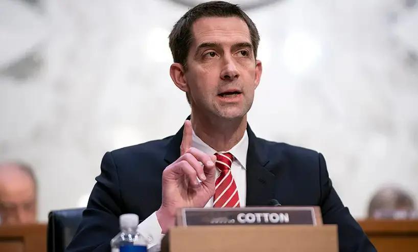 情况突变！汤姆·科顿突然改变战术，不打关税战，改打“药瓶子战”，直接把刺刀捅进了