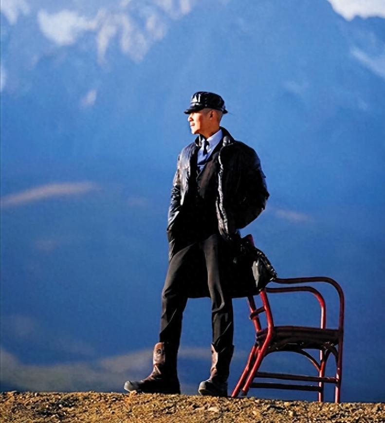 事实证明，靠鸡汤救穷人，稳坐“神坛”的大冰，已走上另一条道路！🤫从写故事