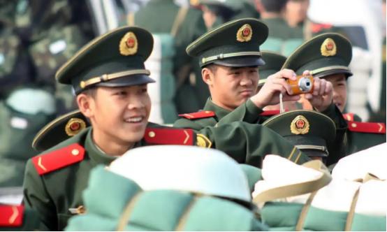 国防部已经明确提醒：凡是家中有年满18周岁男性青年的家庭，以及符合年龄条件的青年