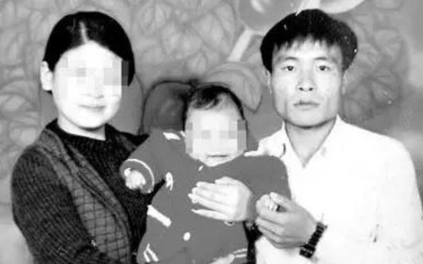 1998年，沈阳一所劳教所提前释放了一名男子，他身高只有一米五八，身形瘦小，走出