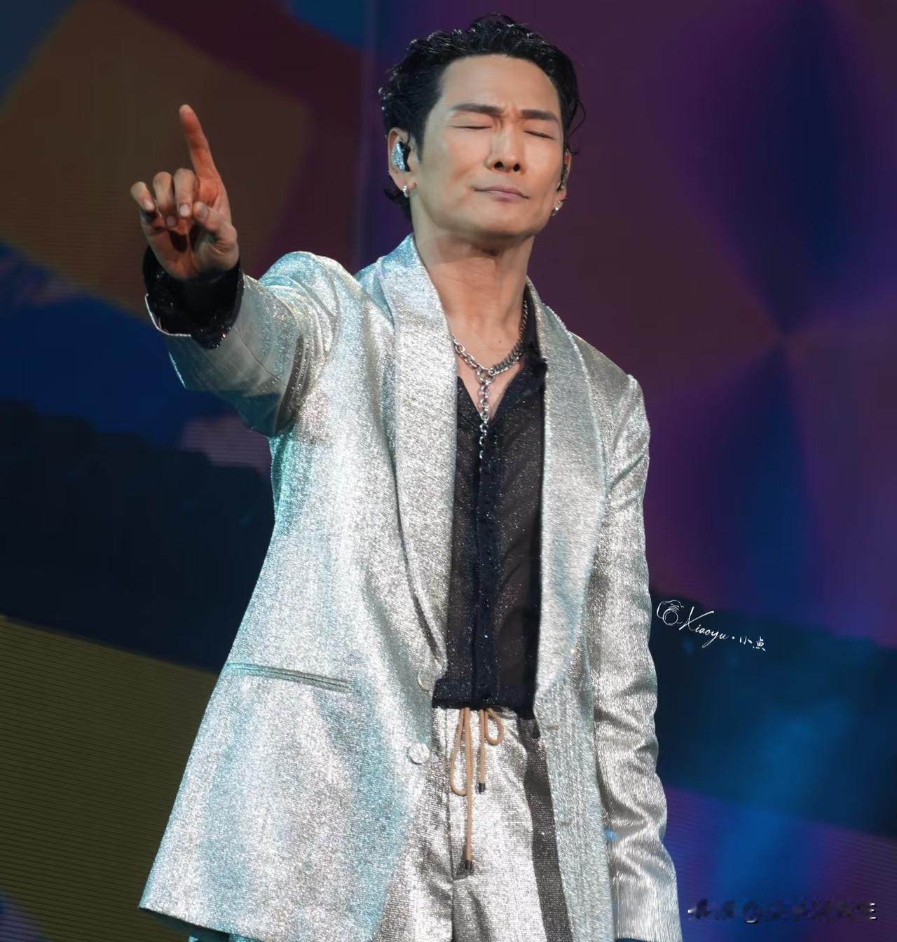 杜德伟红馆演唱会彻底爆了！最该紧张的不是年轻偶像，而是他9岁的儿子AJ。