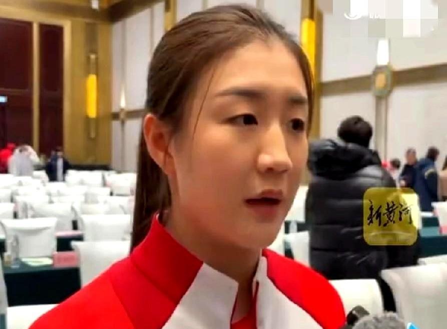 说句扎心的话。这年头，懂得感恩的人多。但懂得感谢对手的人，太少了。你看陈梦