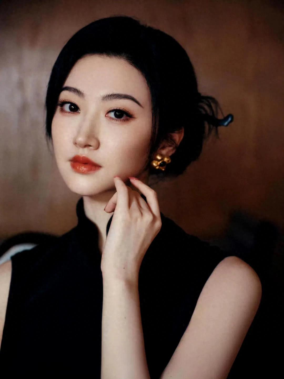 女星景甜温柔时光：岁月静好，与你相伴！