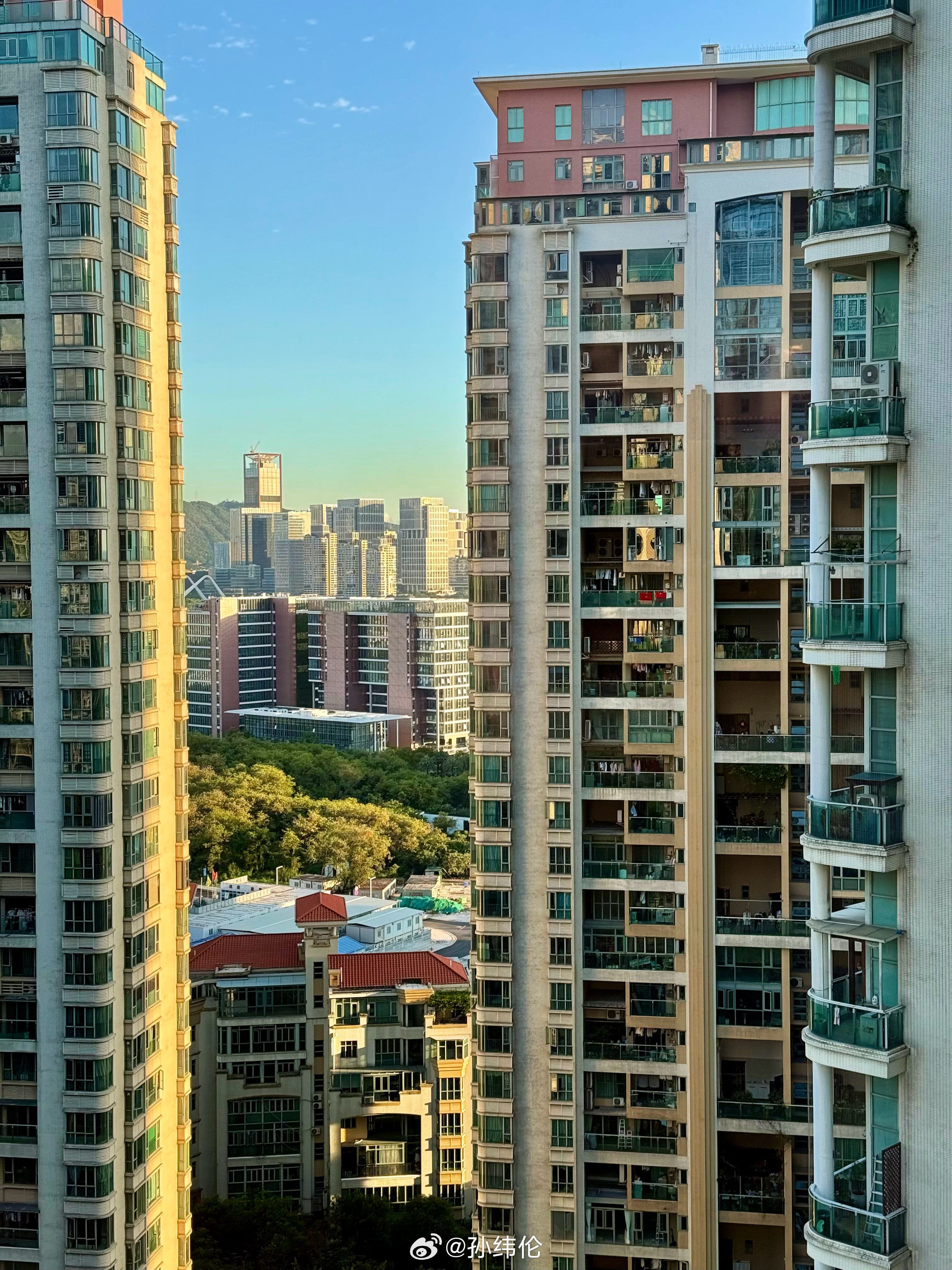 深圳，一座充满激情与活力的城市周五的下班路，是永远最美的路​​​