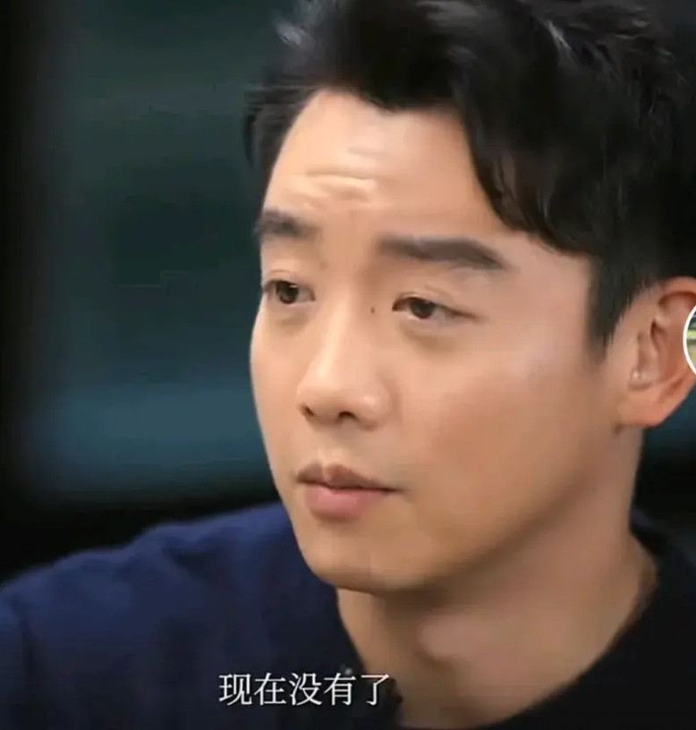 郑恺现在压力太大了，他的房子以前有很多功能房间，还有游戏室，如今全部改成卧室了，