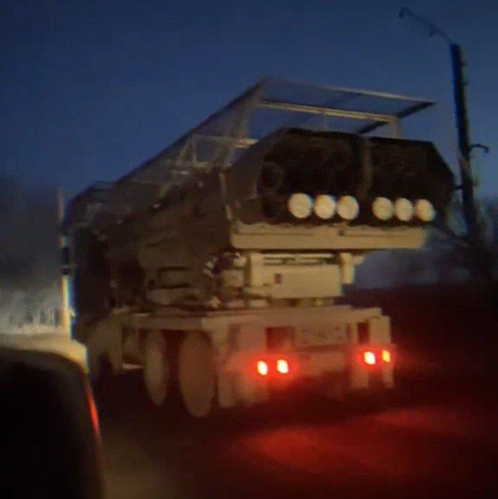 【朝鲜火箭炮现身俄乌前线，240毫米大管子，补上俄军的需求缺口】近日有网传视