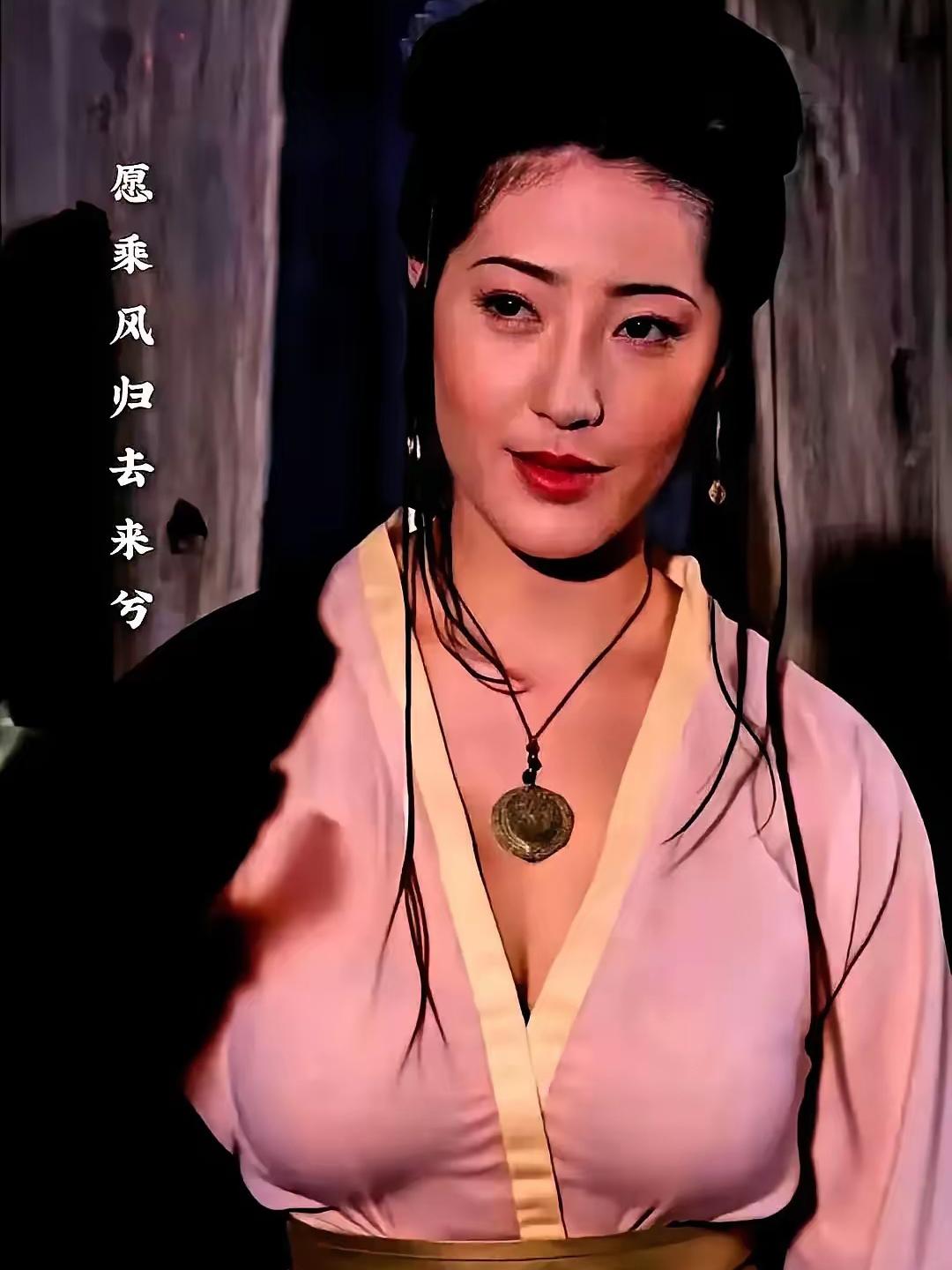 日本演员鸨田麻美，千叶县人，完全不会中文，她就是著名电影《潘金莲》的演员，就是那