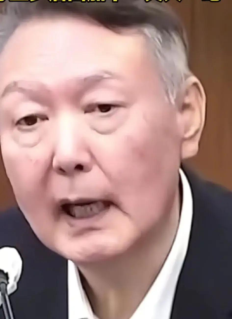 在你风光的时候,人们都想攀附你,当你落难的时候,你什么都不是。人们也许没有想到,