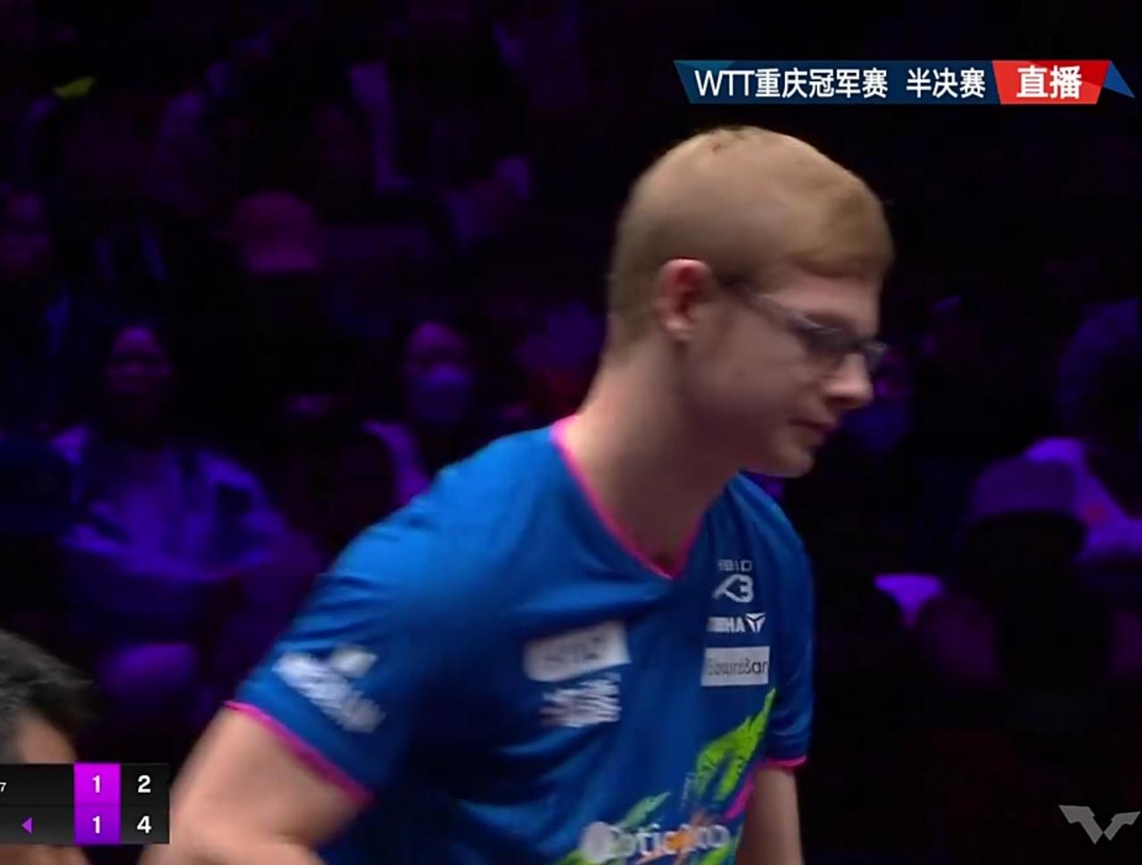 WTT重庆冠军赛男单半决赛​​在刚刚结束的第一场男单半决赛中，