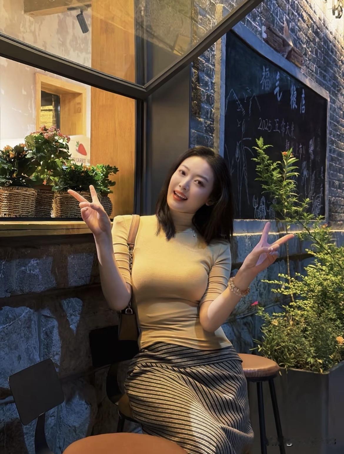 打卡新店，元气满满的一天从这里开始！🌞💕