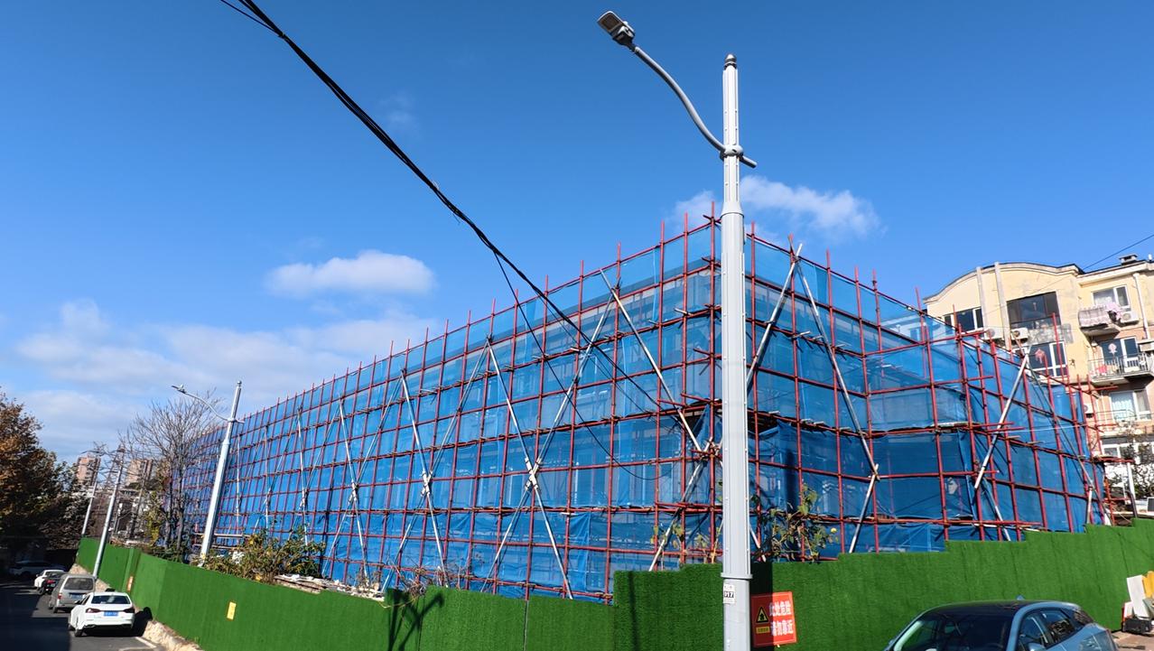 大连市甘井子1957年建的，大钢集团自管公房，经鉴定为D级危房。4月中旬开始居民