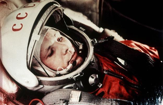 国外都叫“宇航员”，可为什么钱学森坚持要中国叫“航天员”？提起太空探索者，咱