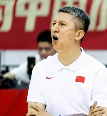 中国男篮除夕当天还在进行训练。据国内媒体透露，即便是春节这个全国性假期，中国男篮