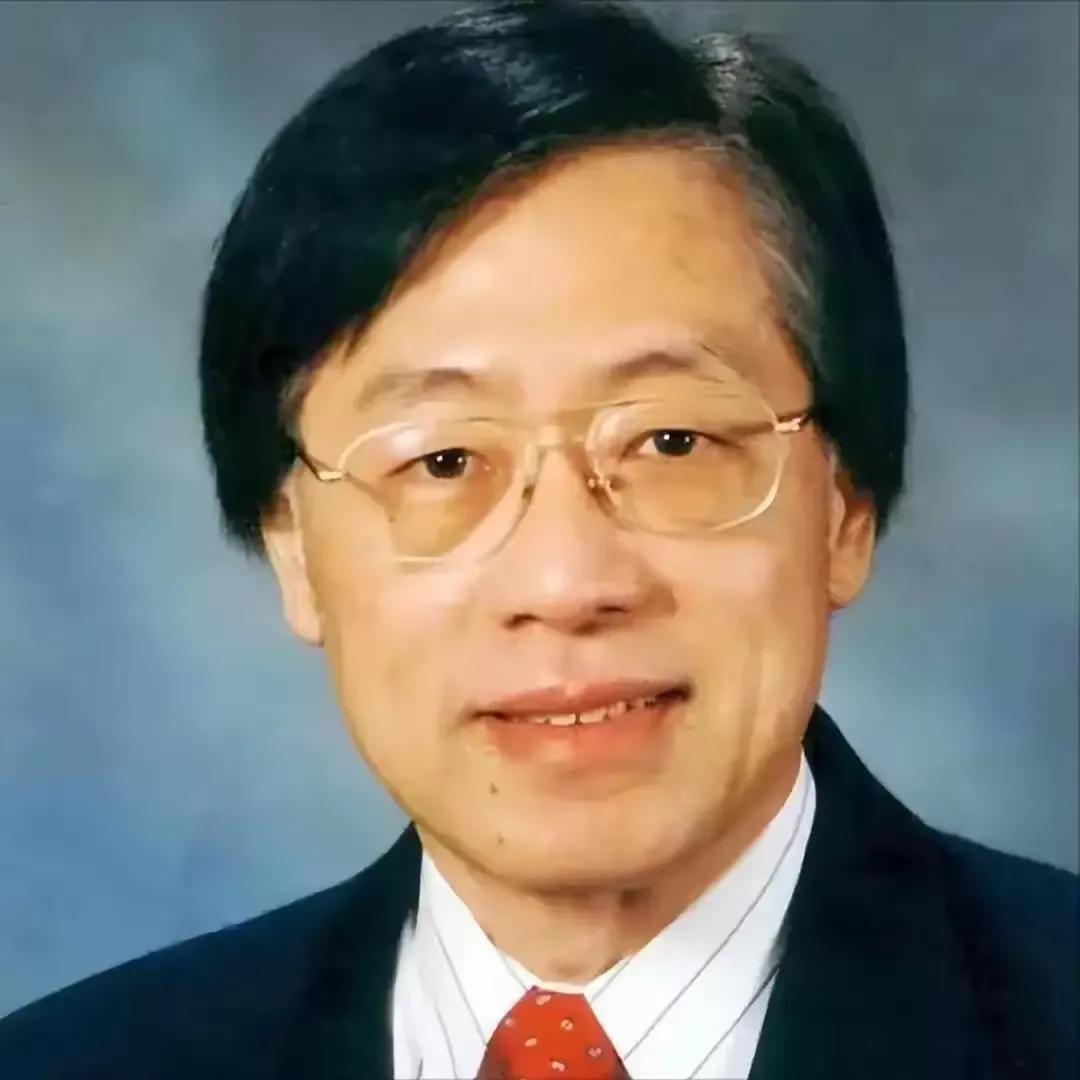 2004年，当57岁的姚期智办完美国终身教职离职手续，变卖全部海外房产、只