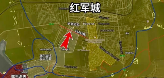 红军城危急！俄军渗透主城区，乌军高层开会都没座这仗，从“围点打援”打到“摸进