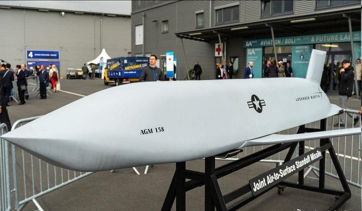 【JASSM-ER(AGM-158B)远程空对地导弹简介】每天认识一件兵器烽