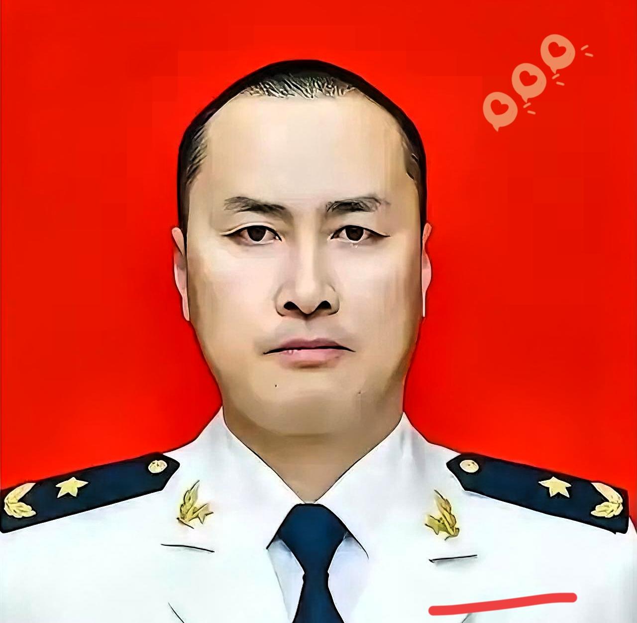 戴明盟，男，汉族，中共党员，1971年8月出生，重庆江津人，南部战区海军航空兵副