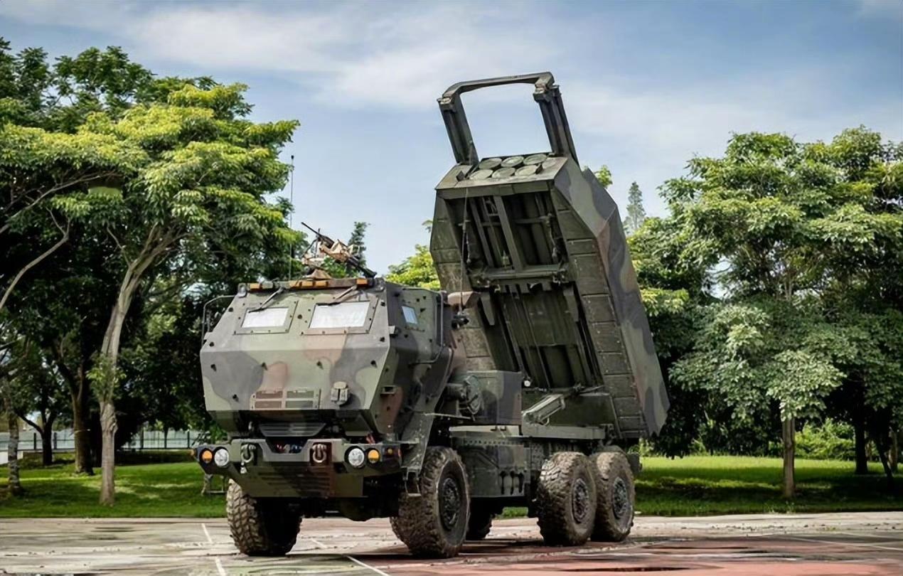 戳破！蛙军“海马斯”神话，在制空权面前就是活靶子！老美又在玩火！无视我们严