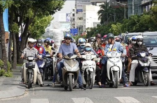 越南急了！中国怎么办？最近越南出台了个决议，自2026年7月起，河内市中心区