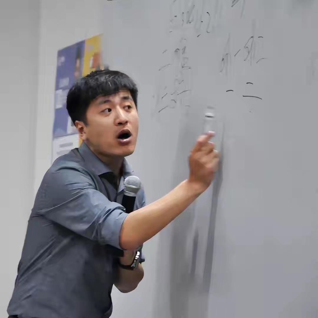 张雪峰为什么英年早逝？因为有钱，没别的意思，不是埋汰有钱人，而是提醒那些在挣