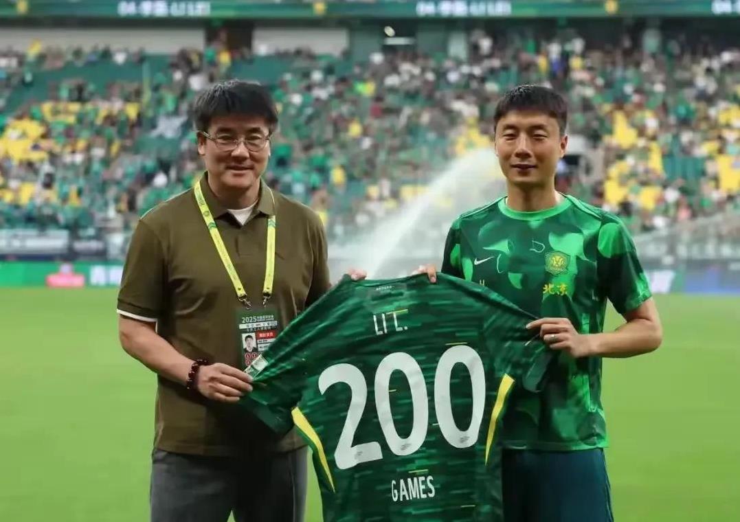中超夏窗热闹非凡，国安这边有大动静。33岁现役国脚李磊疑似要走。周中国安1-