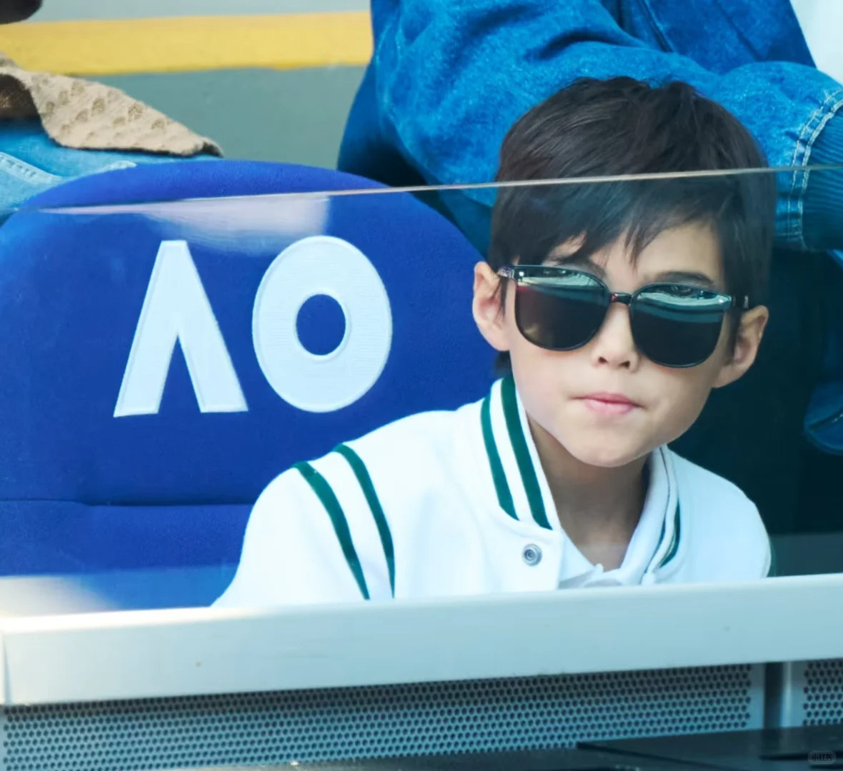 周杰伦昆凌儿子正面照完全小周杰伦啊~