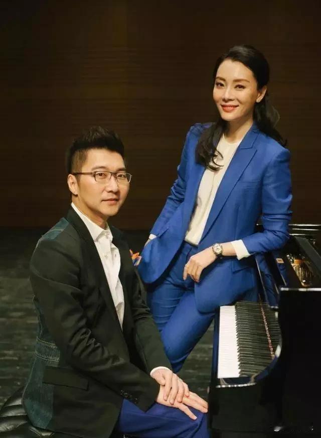 与钢琴家丈夫异地十几年，陈数终于开口 热搜上很少见到陈数，但观众都记得住她的
