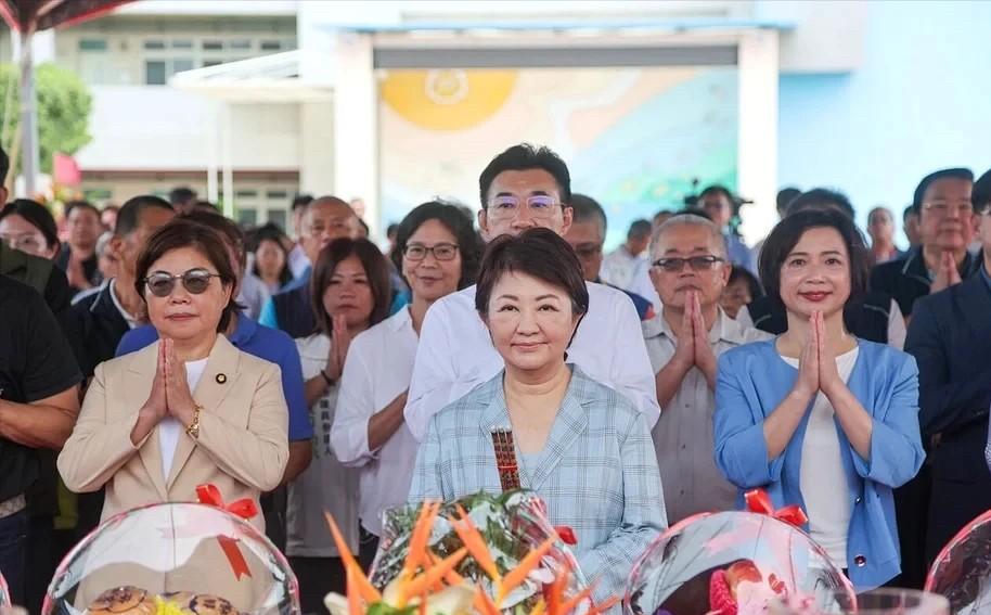 针对此前台湾地区立法机构负责人韩国瑜公开痛批国民党党团总召傅崐萁“电话遥控议事”