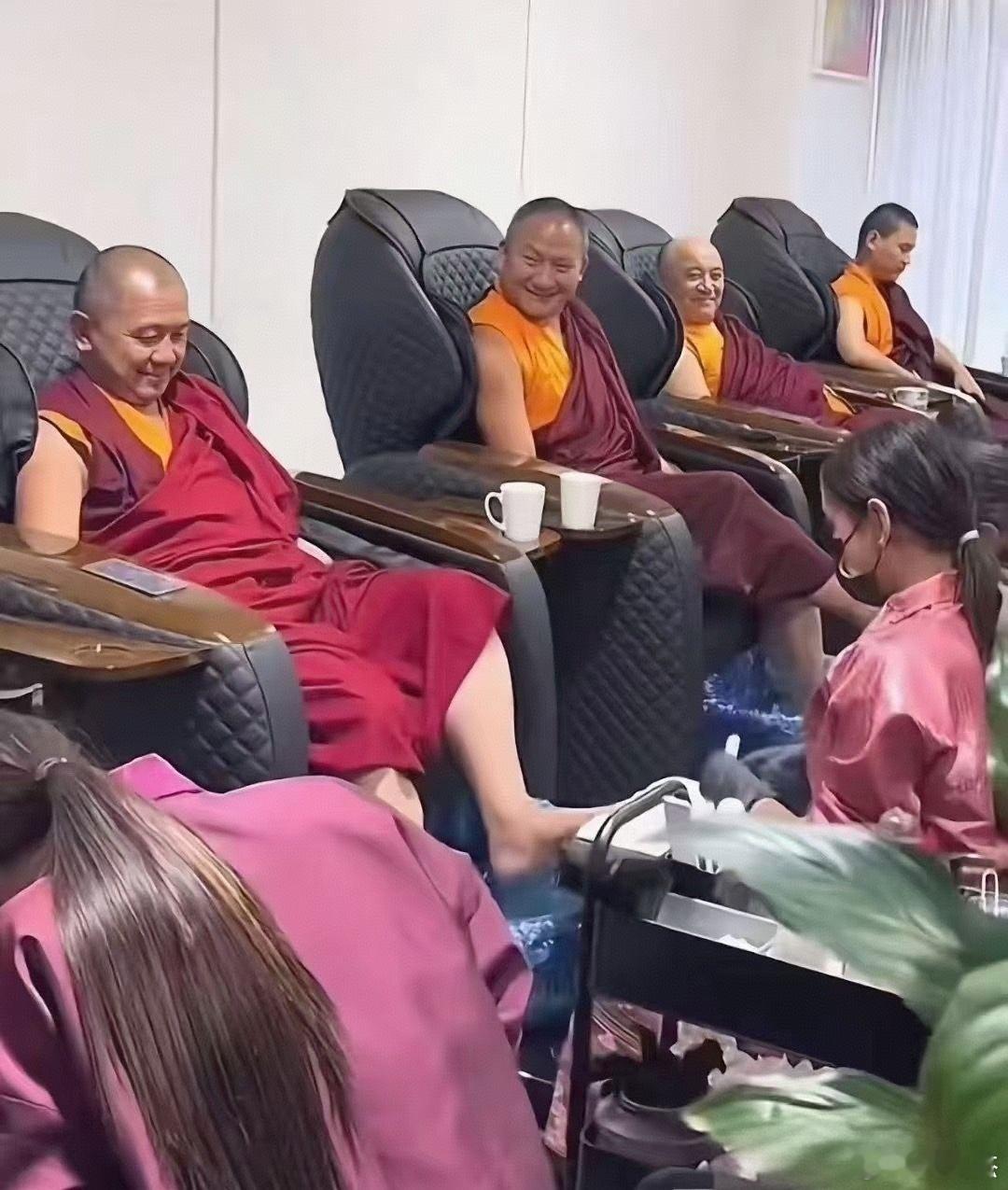 求给这个图片取个标题​​​