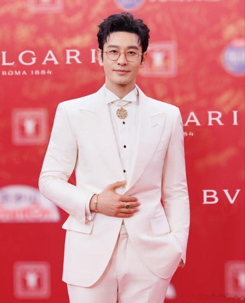 闭幕式红毯珠宝系列——宝格丽因为是赞助所以曝光相对比较多，黄晓明、倪虹洁、张艺凡